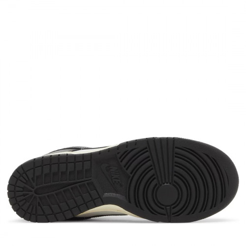 Nike Dunk Low Vintage Panda