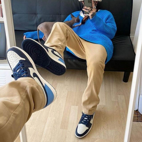 Air Jordan 1 Retro High OG 'Obsidian'