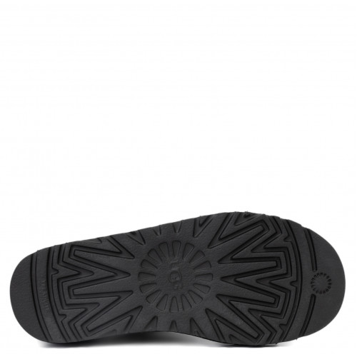 Ugg Bailey Zip Short Black